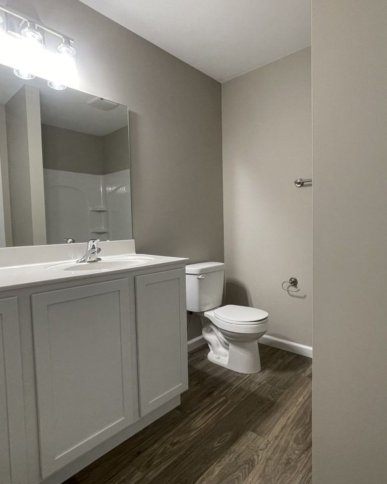 201 Equestrian Dr - Photo 6 of 21