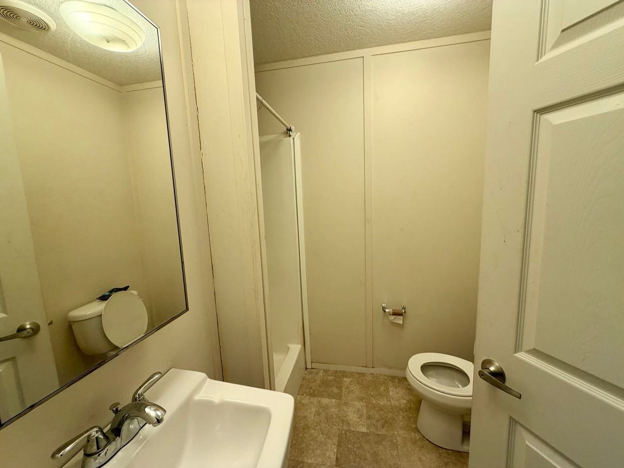 3641 T St - Photo 3 of 9