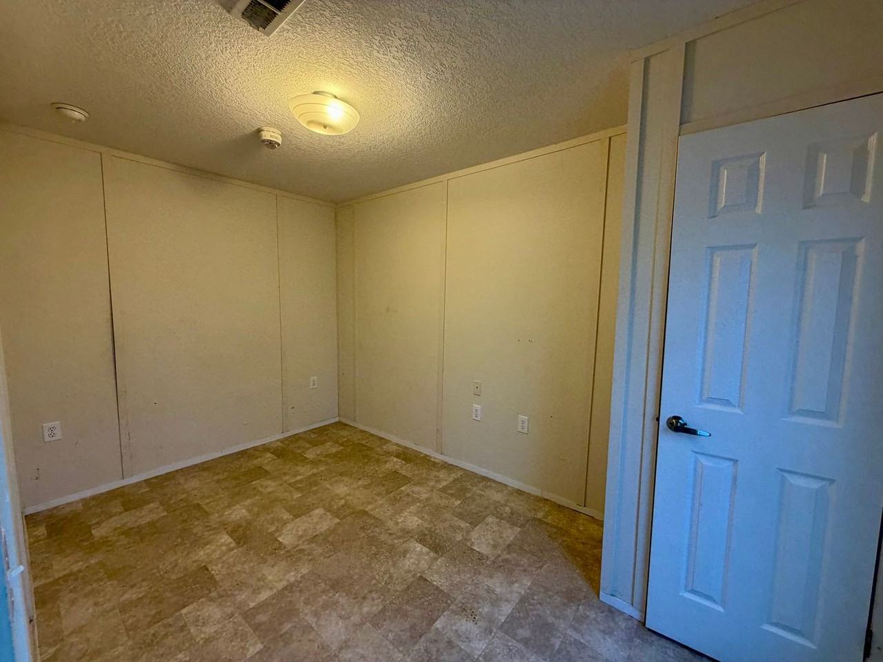 3641 T St - Photo 7 of 9