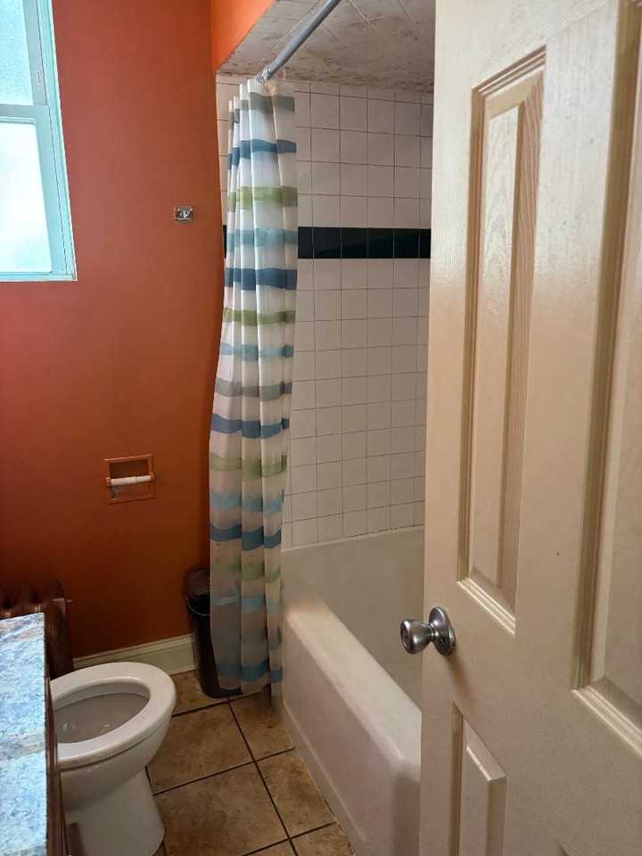 1801 S Lombard Ave ##1 - Photo 6 of 6