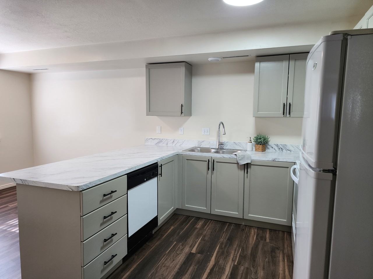 445 Nw - Photo 3 of 14