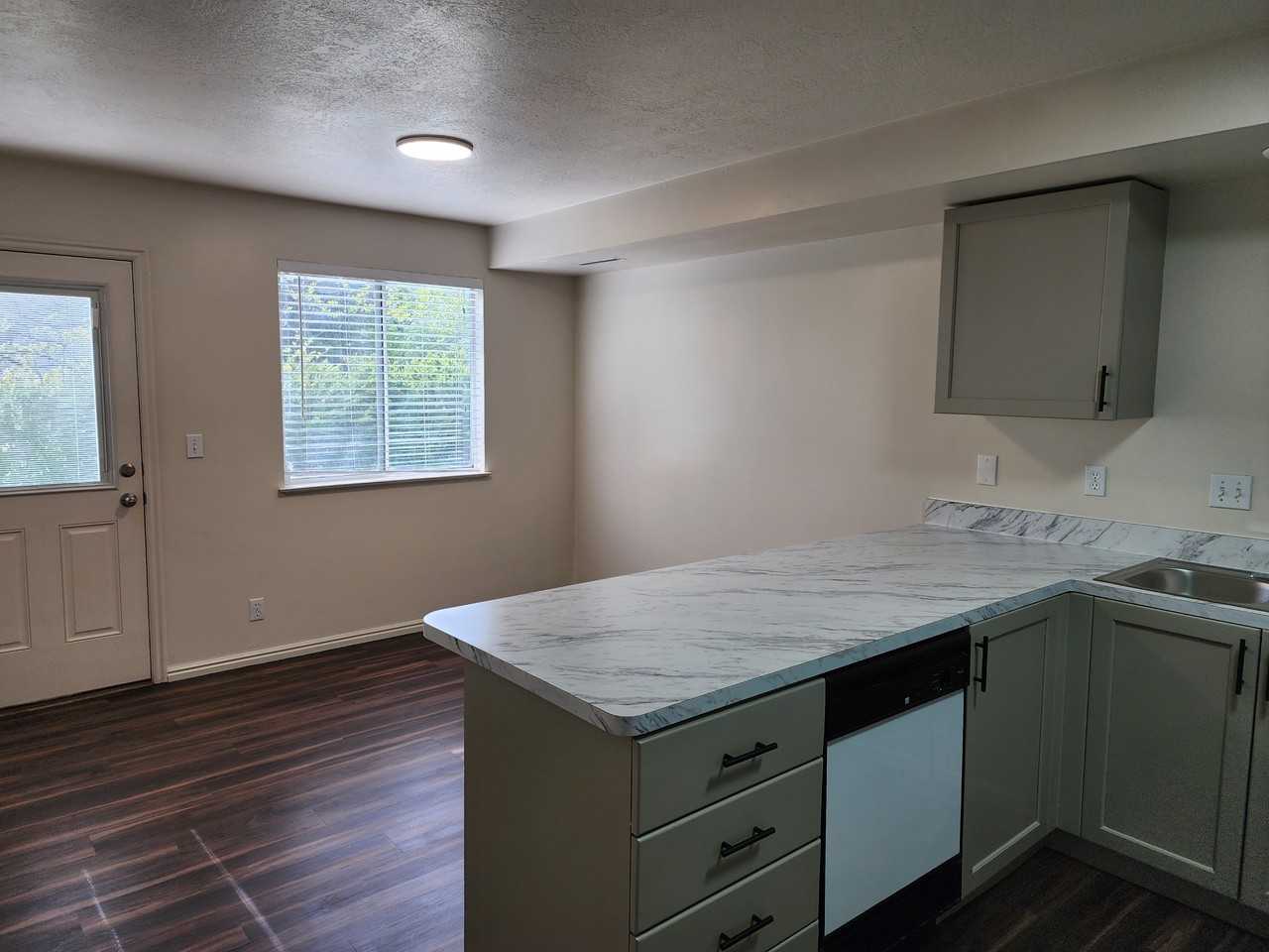 445 Nw - Photo 4 of 14