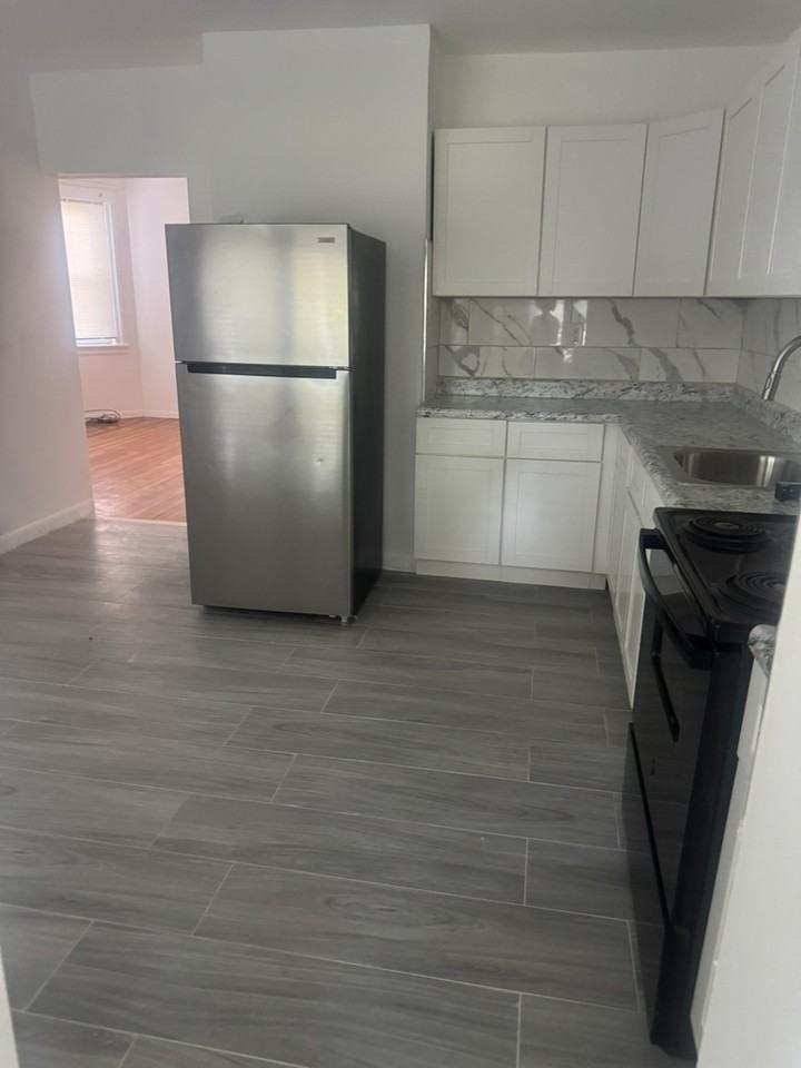 22 Franklin Terr - Photo 2 of 5