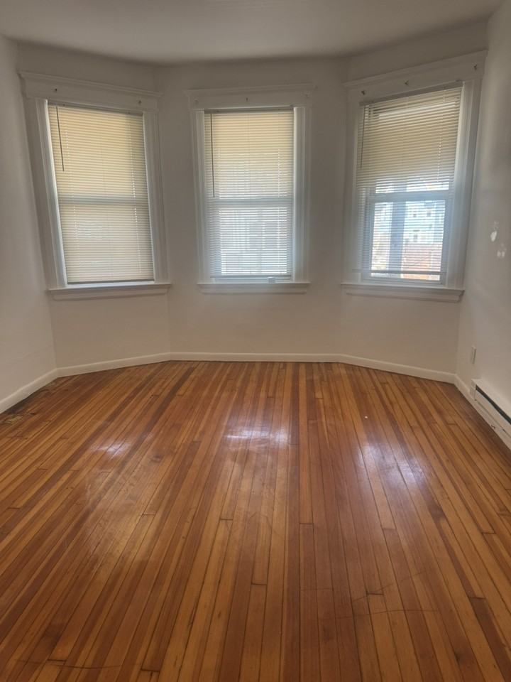 22 Franklin Terr - Photo 3 of 5
