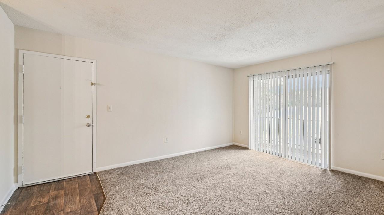 Westchester Key Apartments - Photo 7 of 26