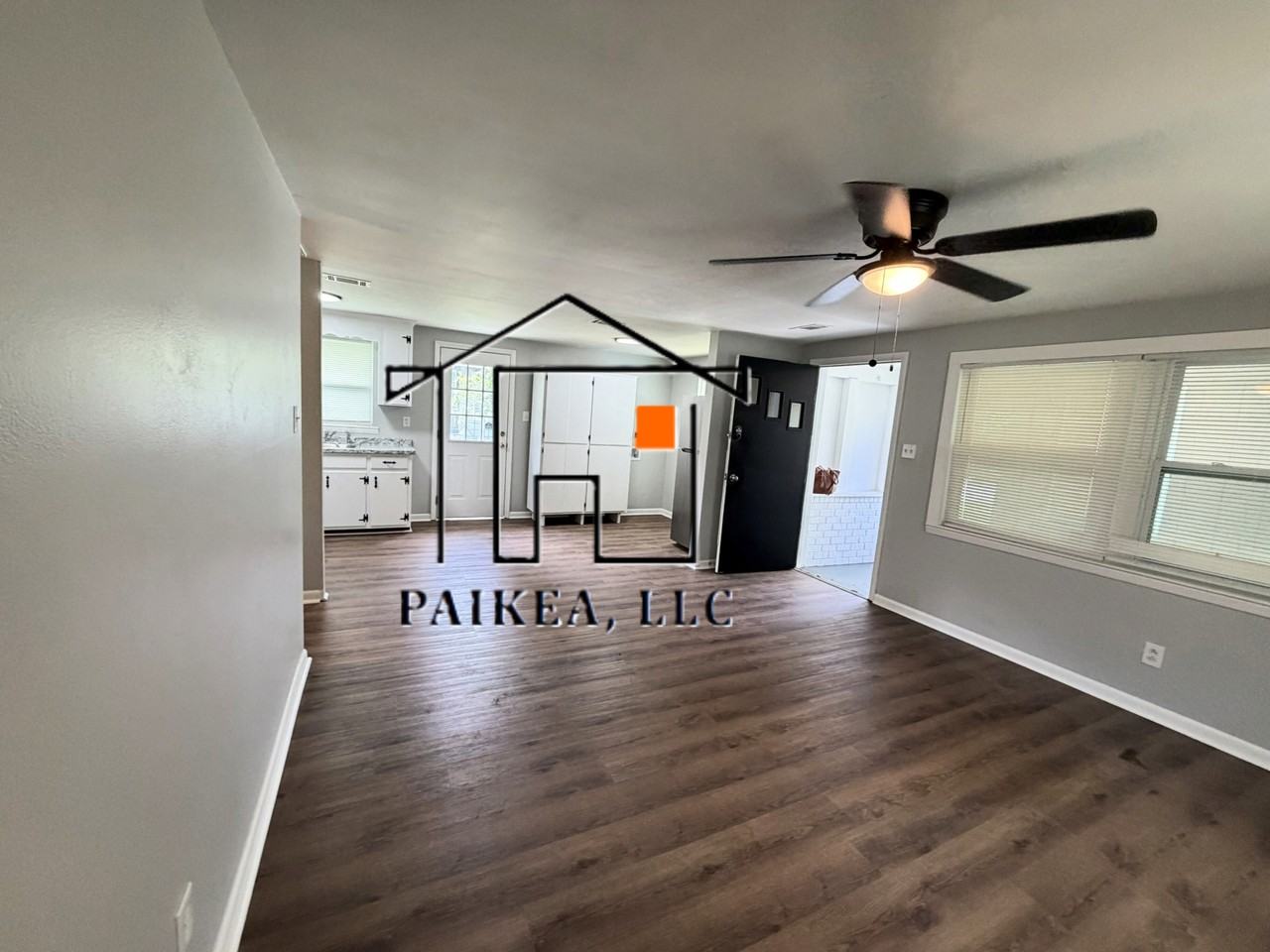 18 Helmken St #1 - Photo 5 of 14