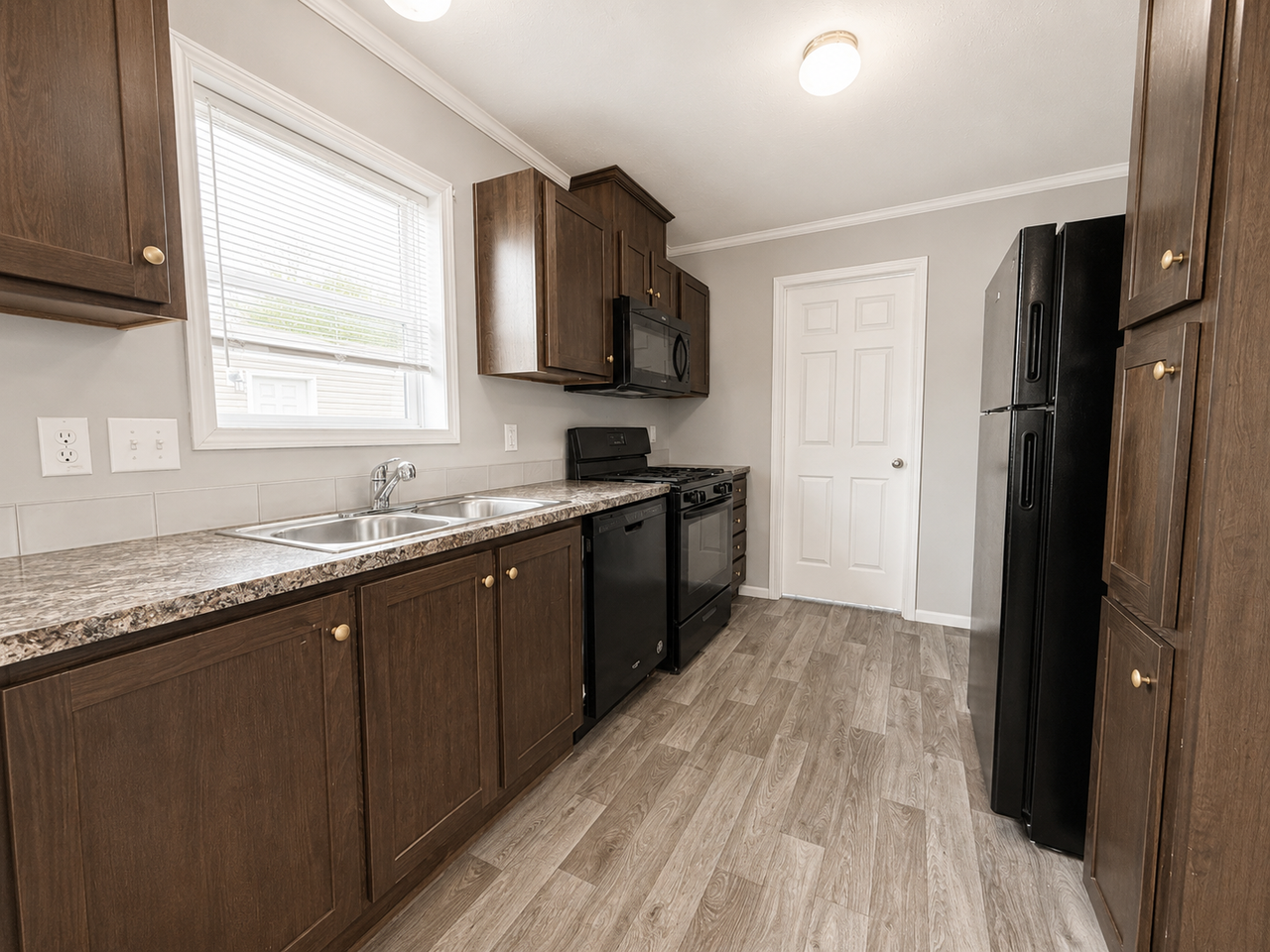 11981 Springbrook Ct #10 - Photo 7 of 29