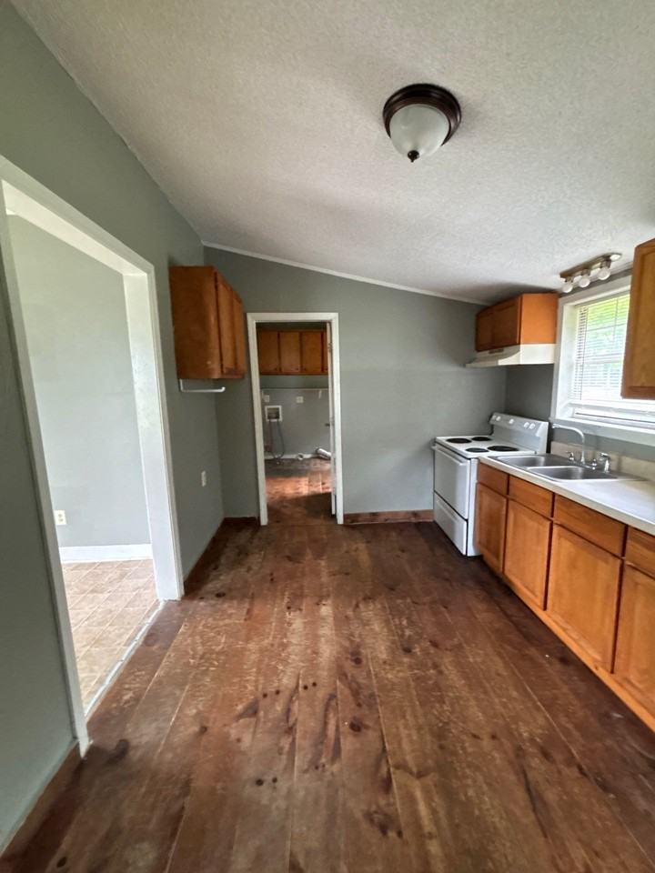 102 Tuxedo Dr #A - Photo 5 of 7
