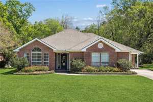 featured image of 321 Westwood Dr