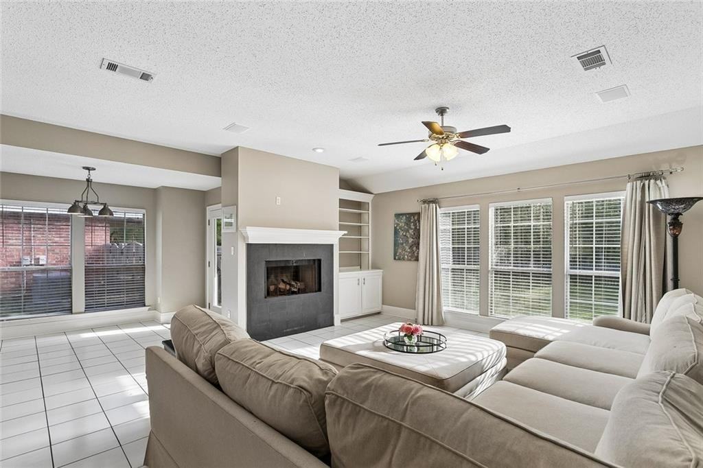 321 Westwood Dr - Photo 2 of 21