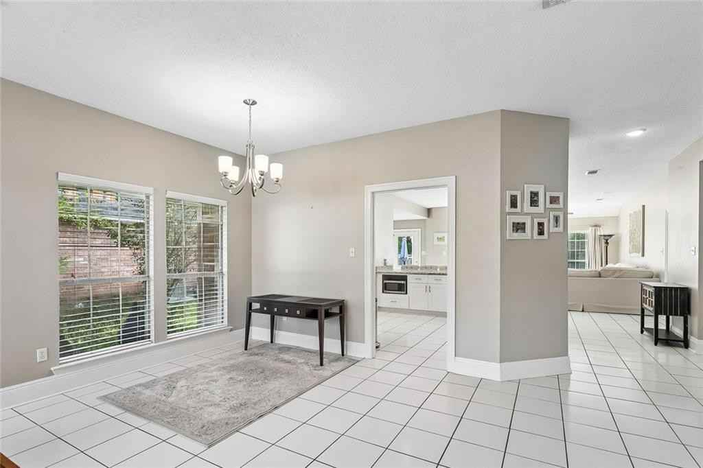 321 Westwood Dr - Photo 6 of 21
