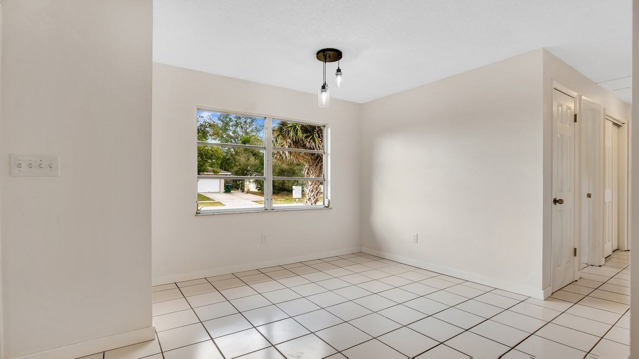 2459 Hope Ave #1 - Photo 5 of 27