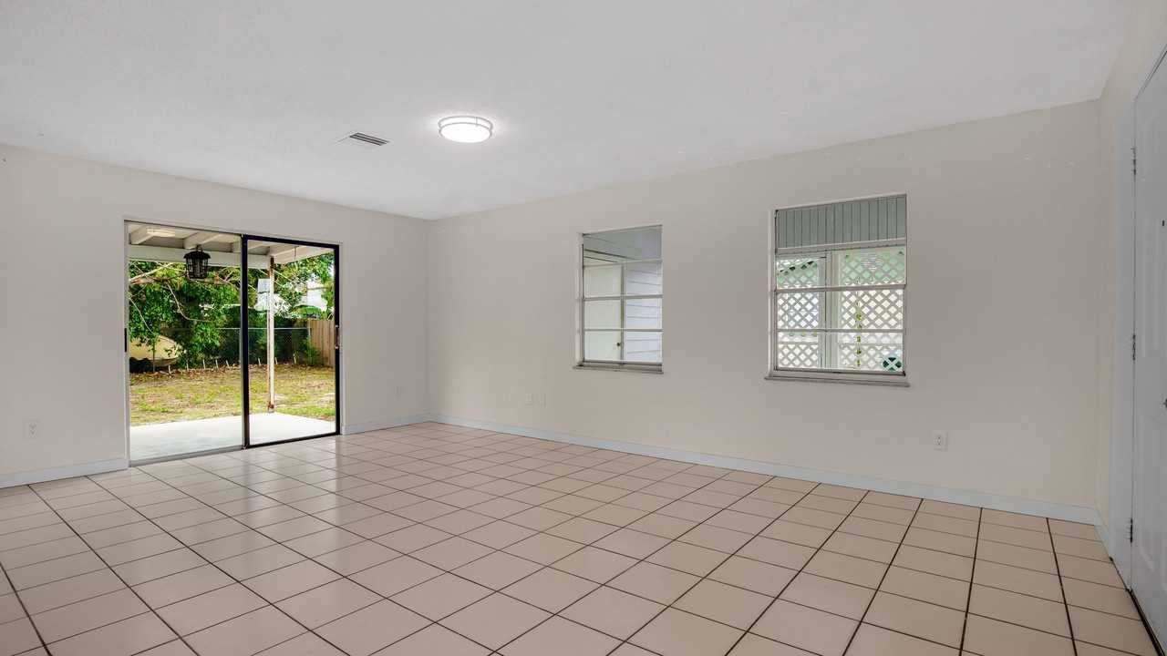 2459 Hope Ave #1 - Photo 6 of 27
