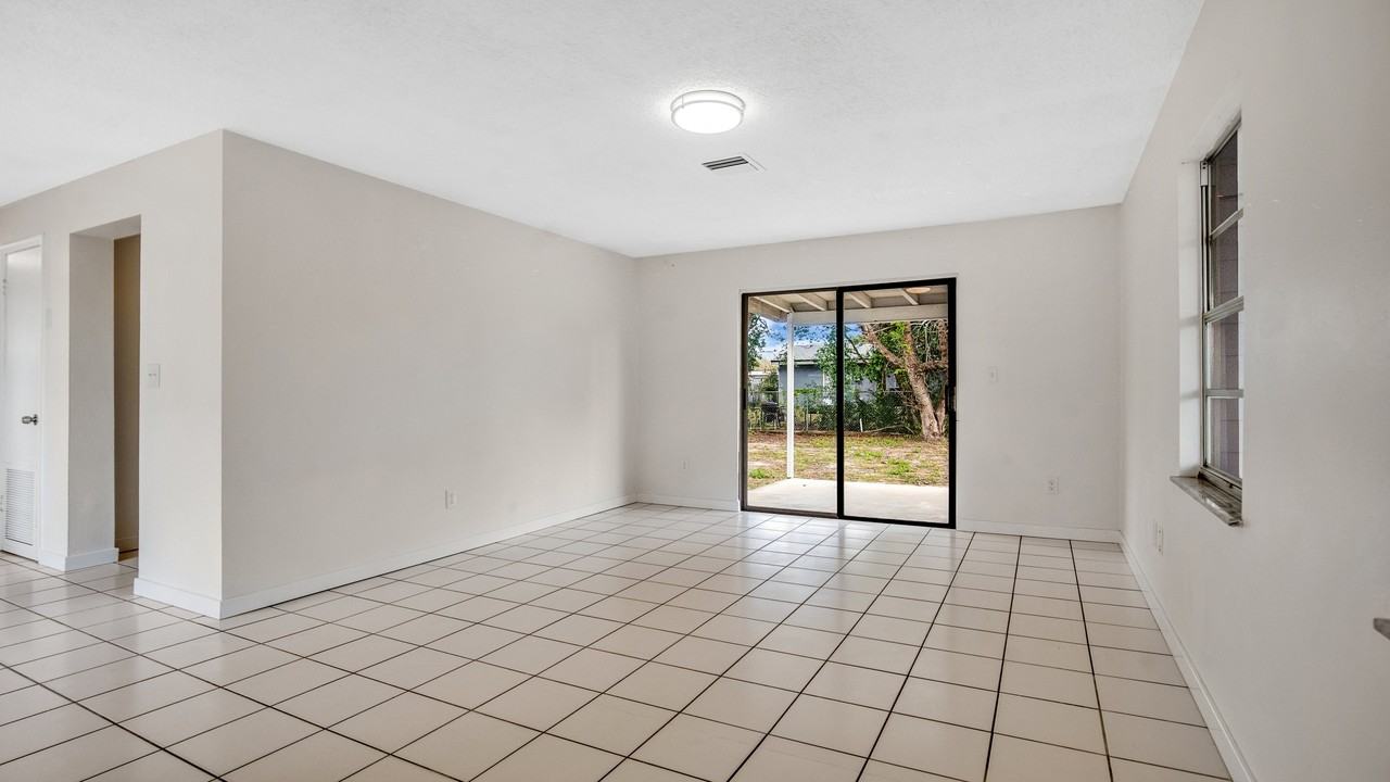 2459 Hope Ave #1 - Photo 7 of 27