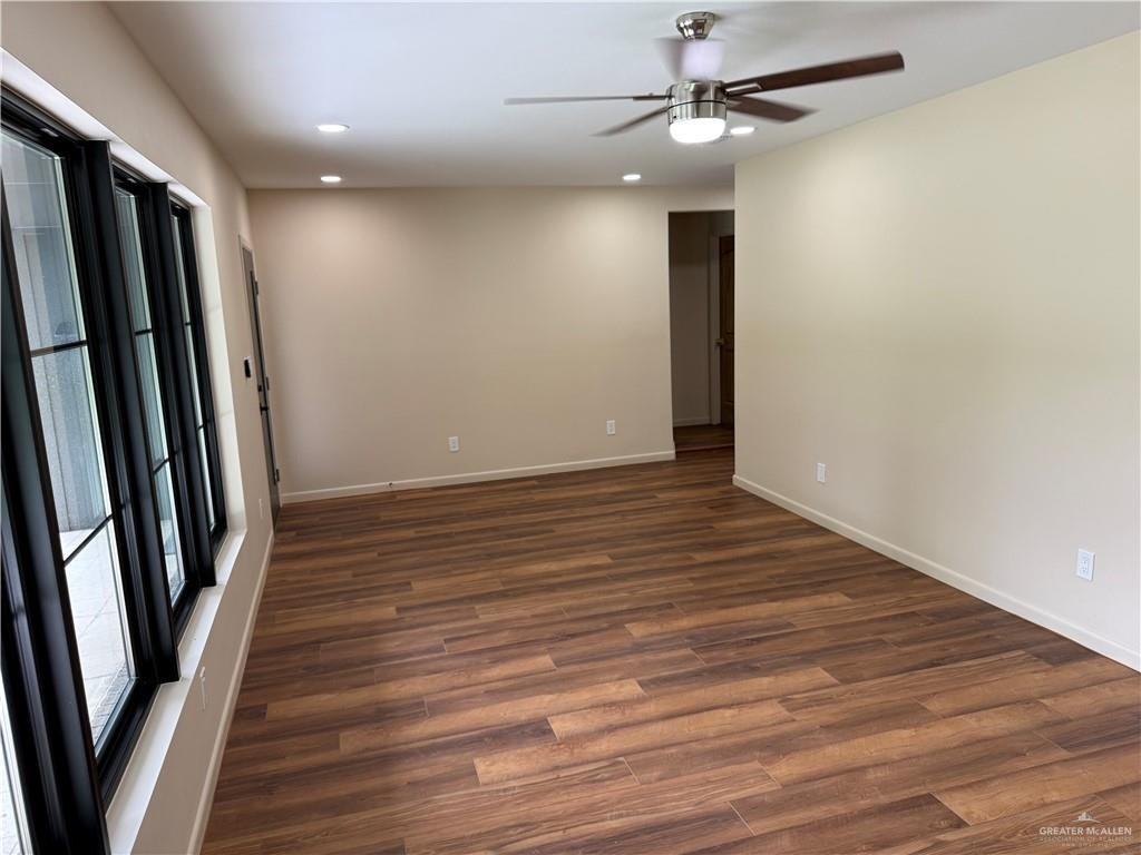 1101 Kerria Ave - Photo 4 of 18