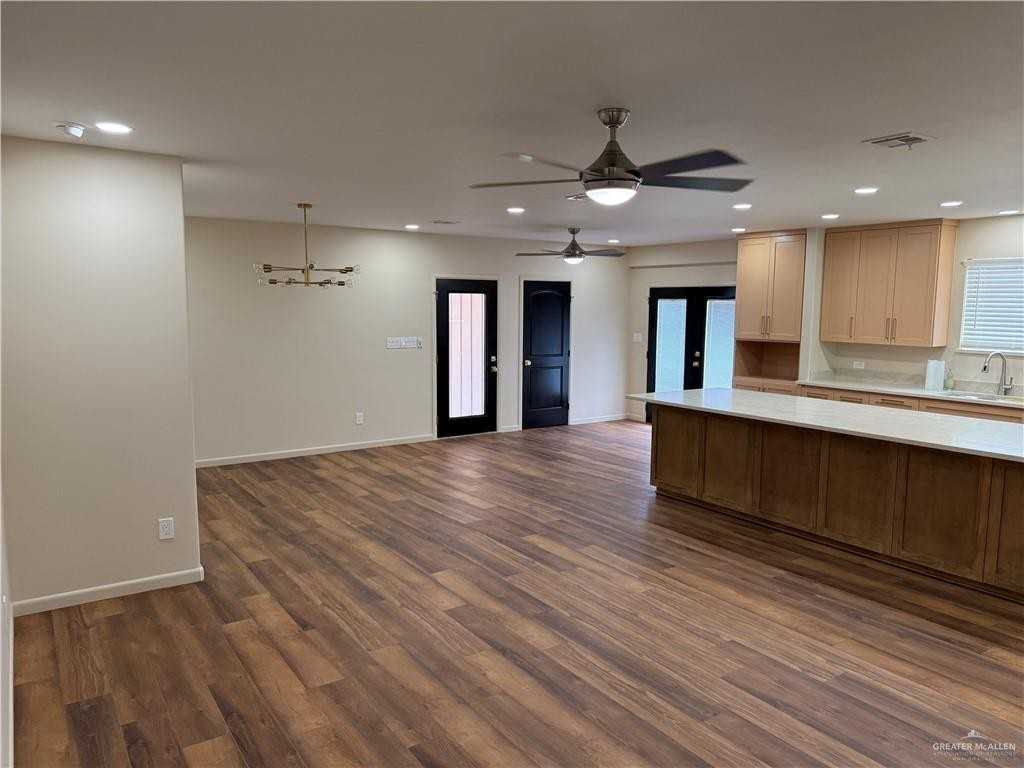 1101 Kerria Ave - Photo 6 of 18