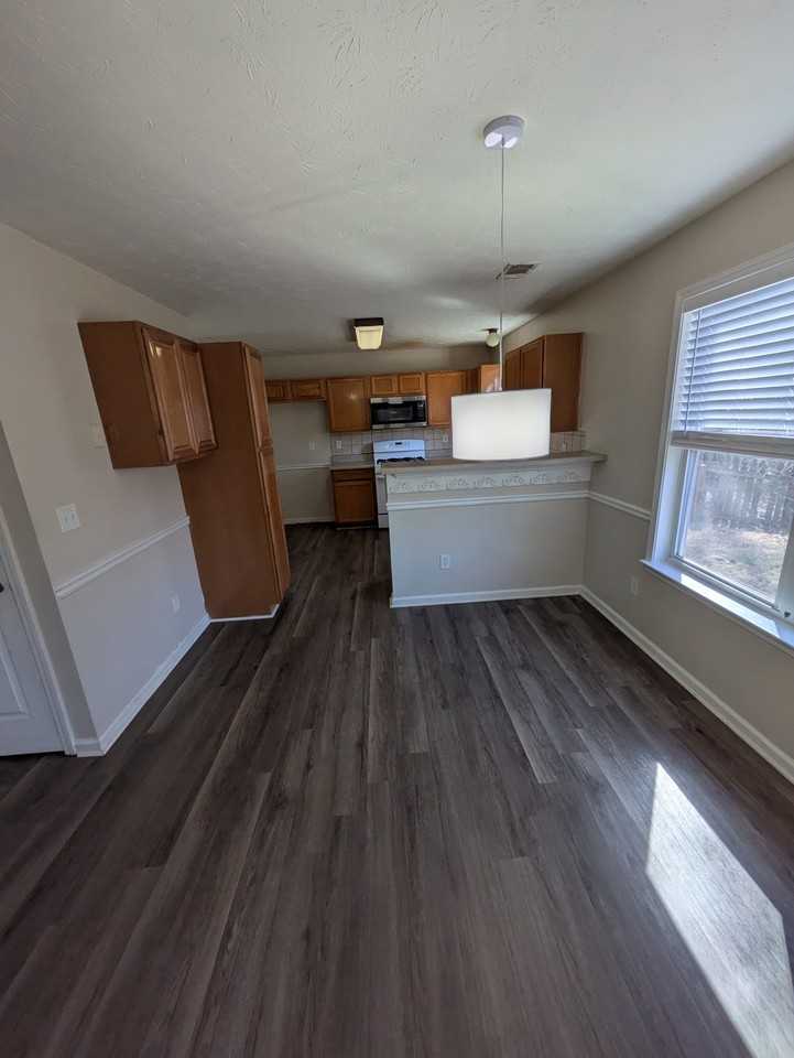 375 Searchlight Dr #375 - Photo 4 of 26