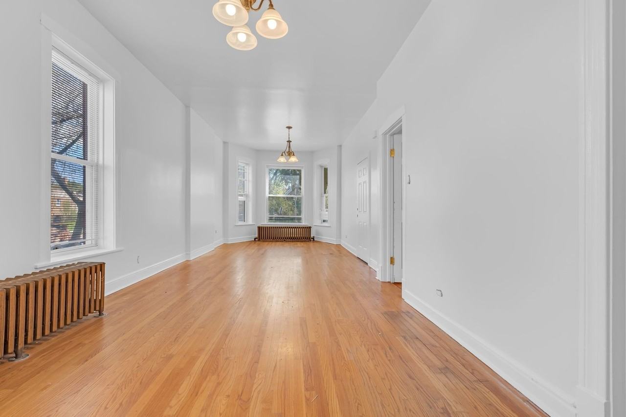 856 N Lawndale Ave Unit 1 - Photo 5 of 22