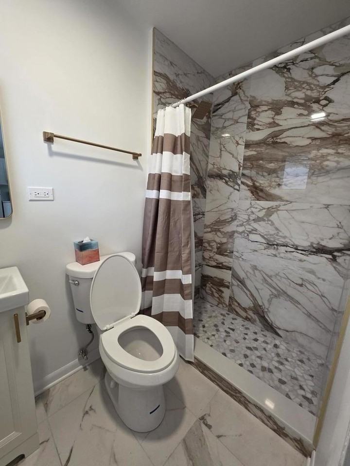 14716 Dorchester Ave - Photo 5 of 10
