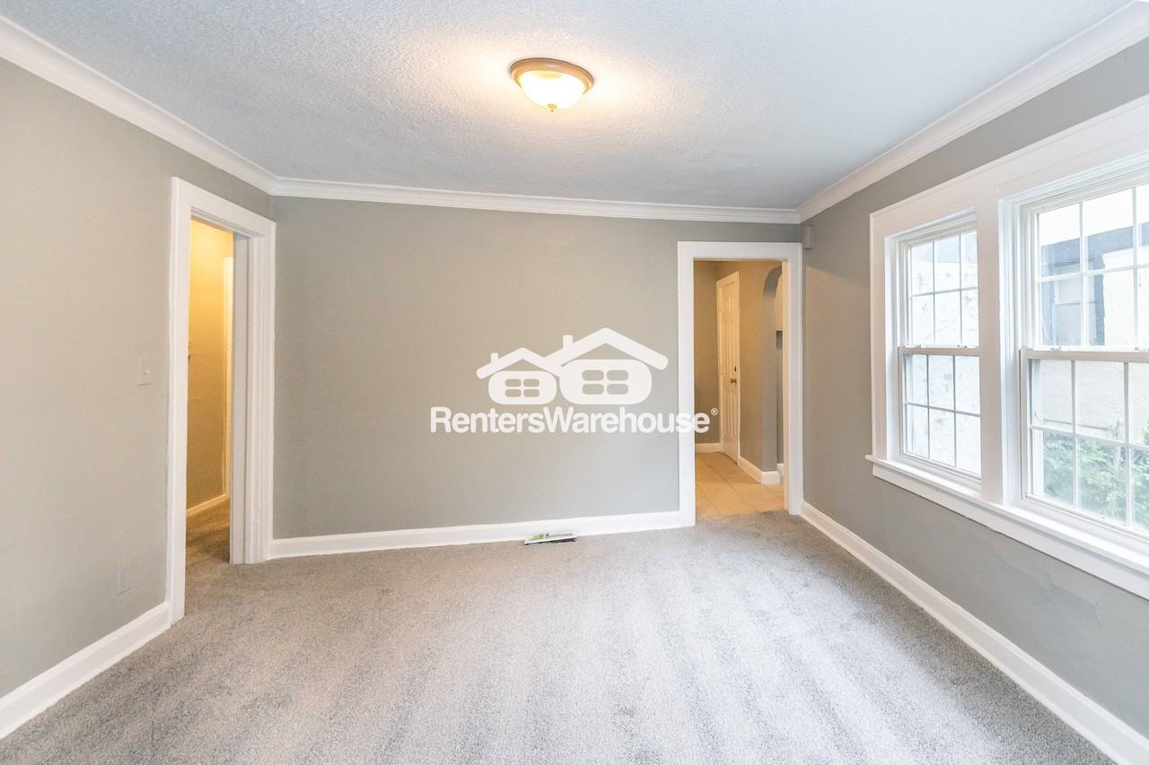 4228 Virginia Ave Apt 1 - Photo 3 of 25