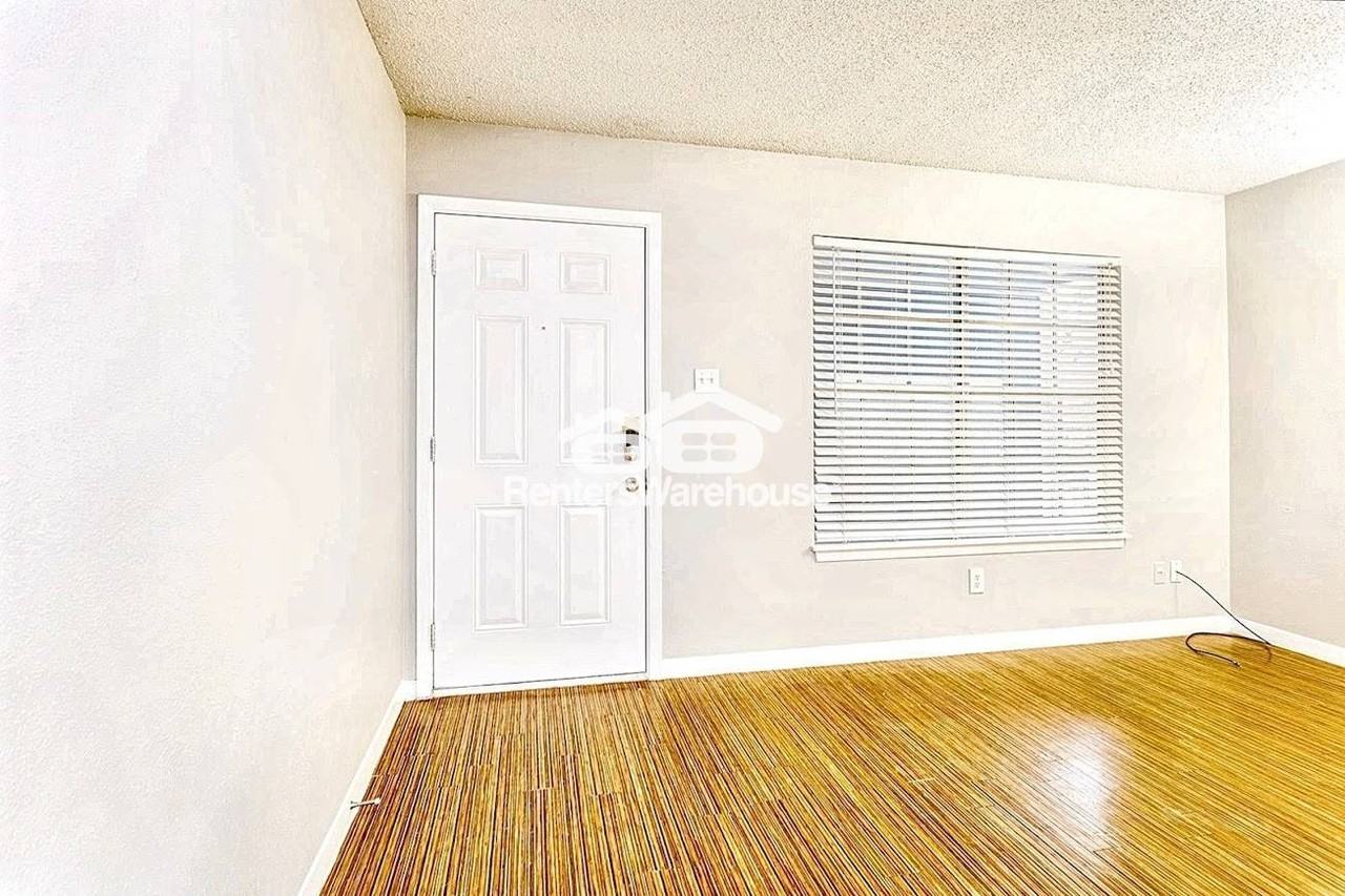 4007 Avenue C #105 - Photo 2 of 17