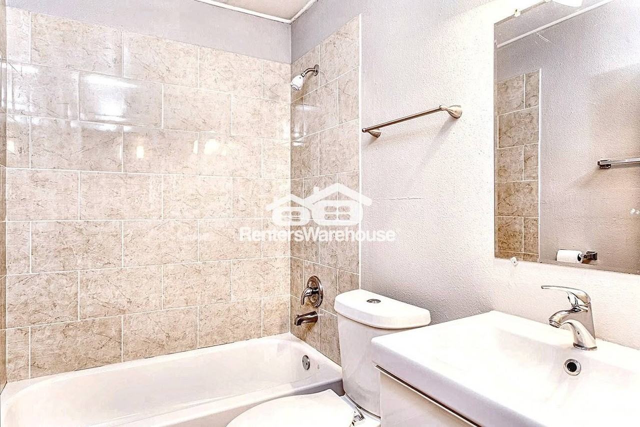4007 Avenue C #105 - Photo 5 of 17