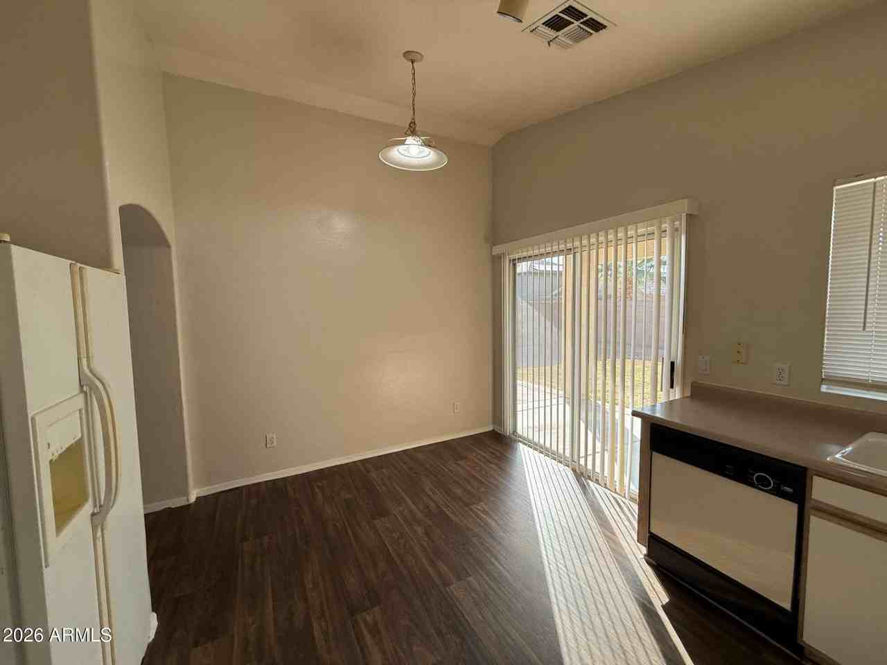 12071 W Dahlia Dr - Photo 7 of 19