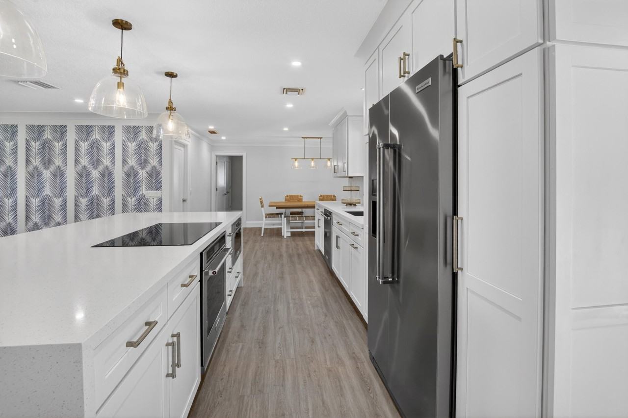 135 Se 28th Ct - Photo 7 of 50