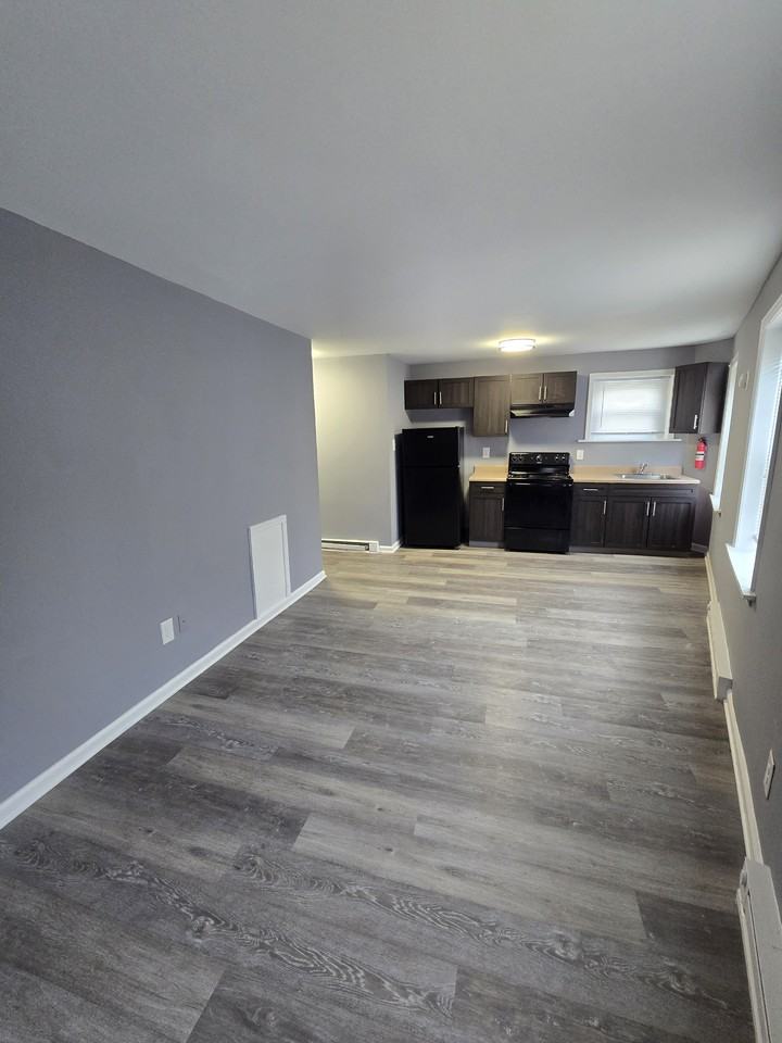 902 Keystone Rd #B - Photo 3 of 9