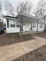 featured image of 672 Coach St #1