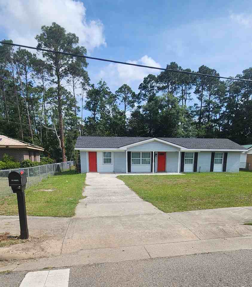535 Azalea St #1
