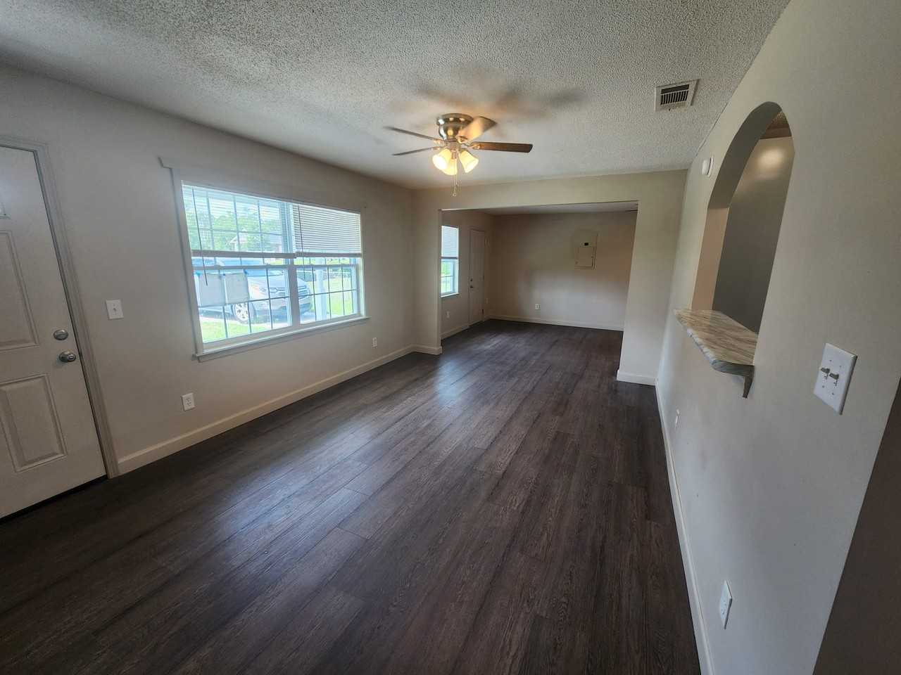 535 Azalea St #1 - Photo 5 of 18