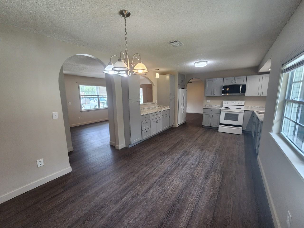 535 Azalea St #1 - Photo 7 of 18