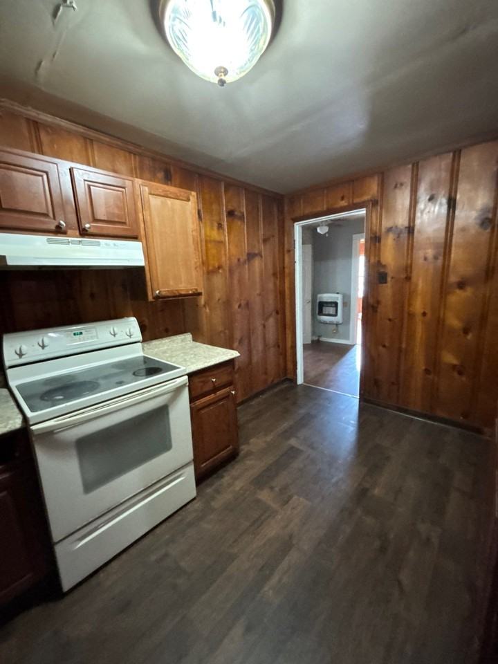 505 N College St #A - Photo 7 of 27