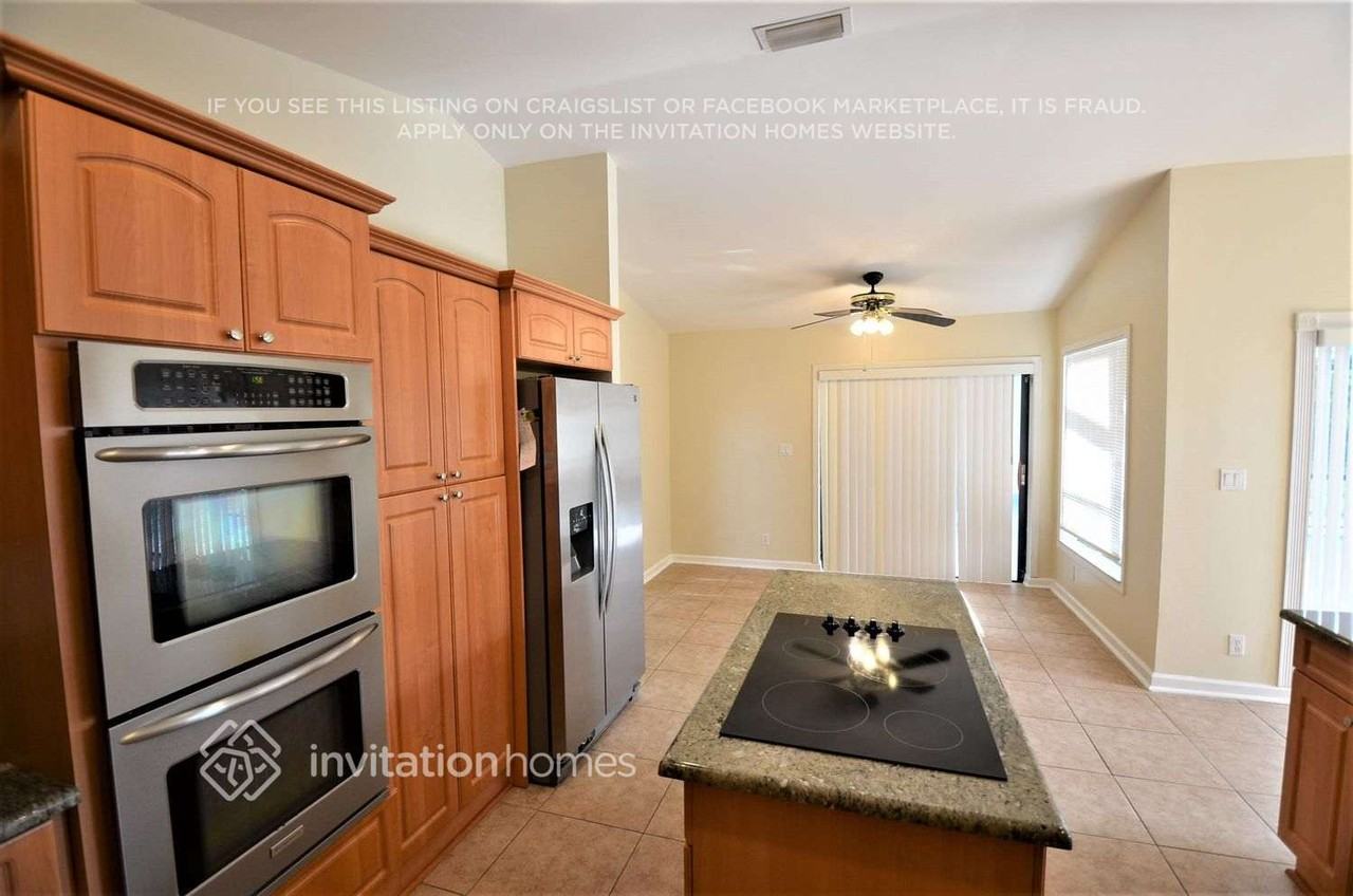 5166 Nw 99th Way - Photo 5 of 13