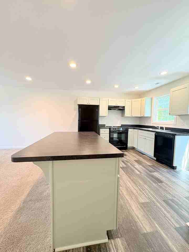 27 Kimberley St - Photo 4 of 26