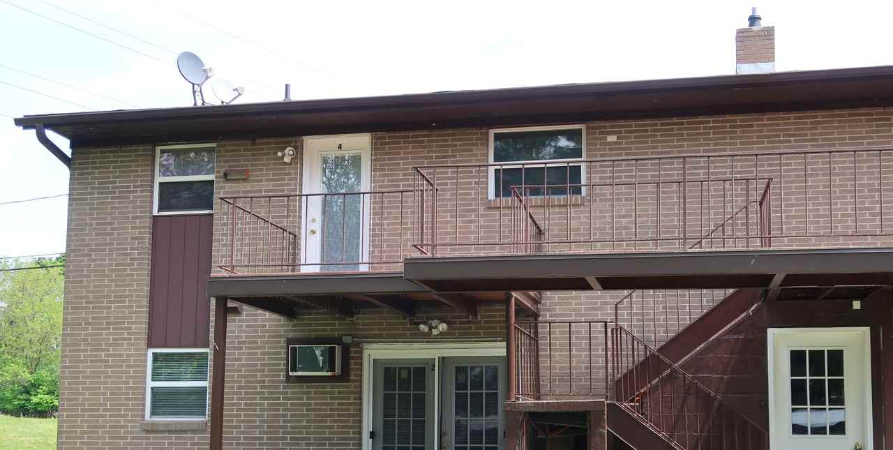 2515 Mckee Ave Sw #4 - Photo 2 of 8