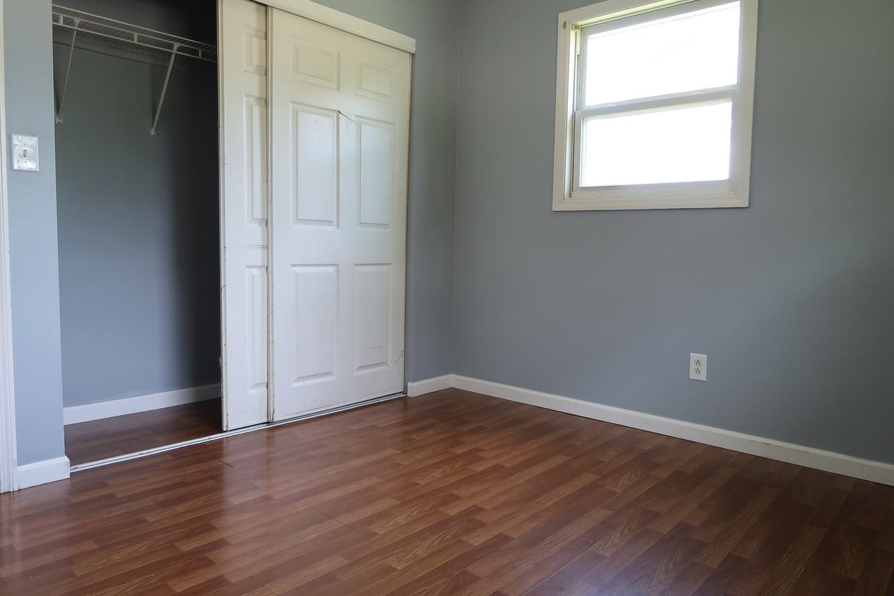2515 Mckee Ave Sw #4 - Photo 7 of 8