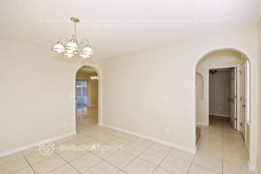 921 Nancy Ct - Photo 4 of 21