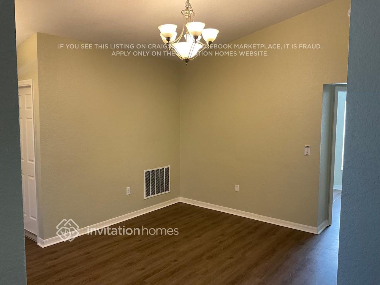 1077 Merrimack Blvd - Photo 4 of 9