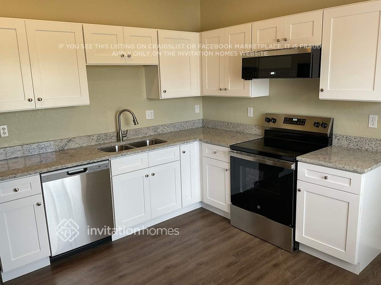 1077 Merrimack Blvd - Photo 5 of 9