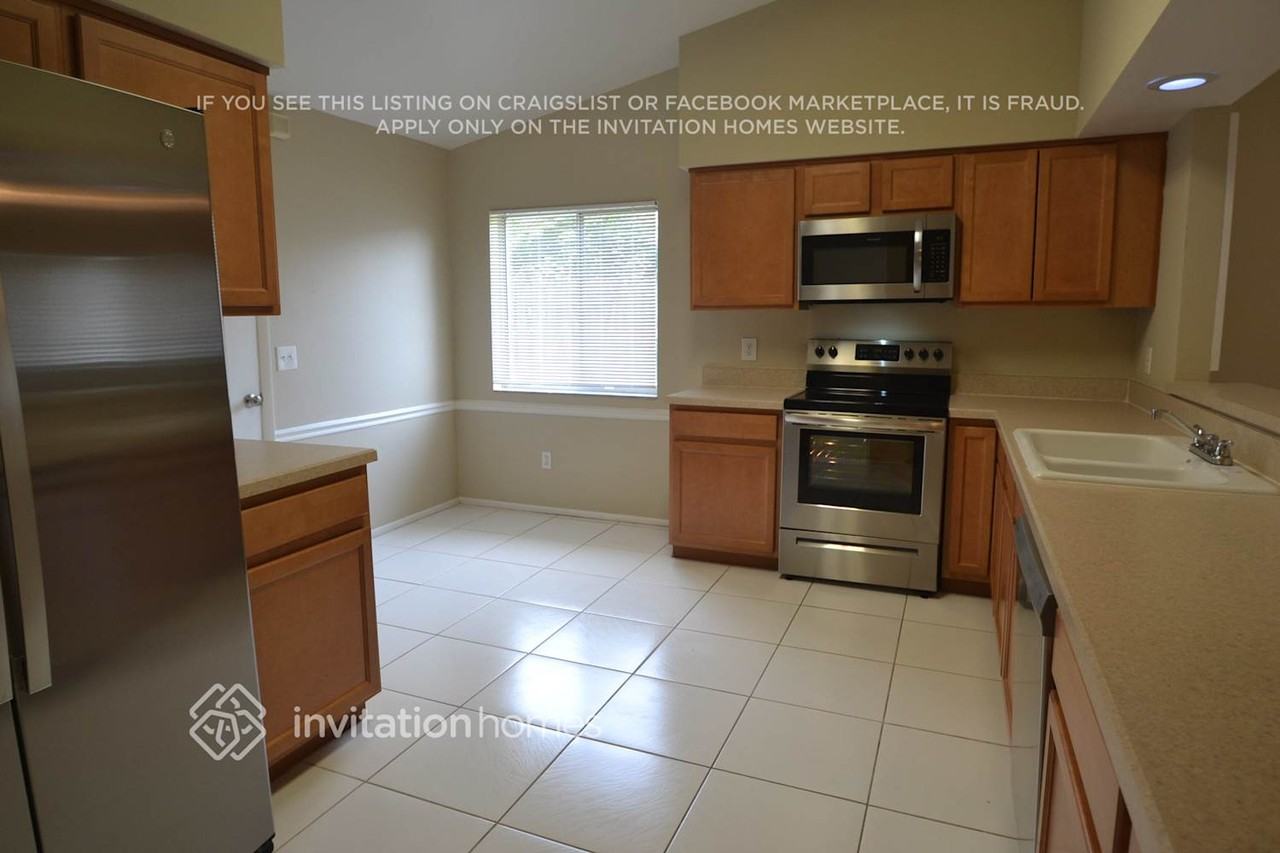 1604 E Sandpiper Trl - Photo 4 of 11