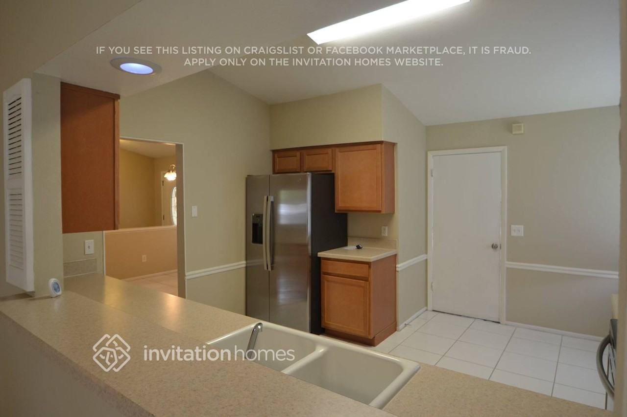 1604 E Sandpiper Trl - Photo 5 of 11
