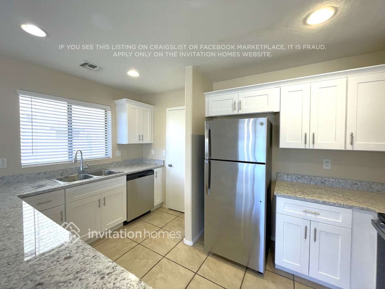10821 W Taft St - Photo 7 of 19