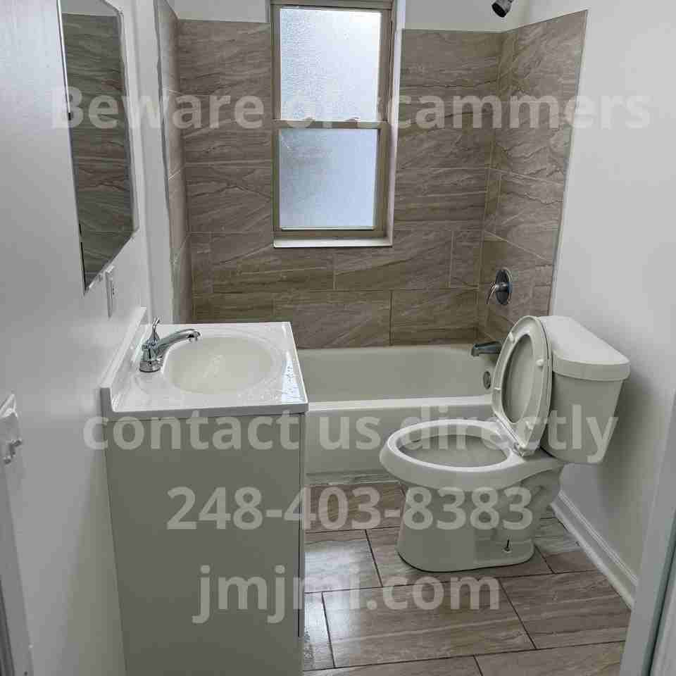 51 S Francis Ave #4 - Photo 3 of 7