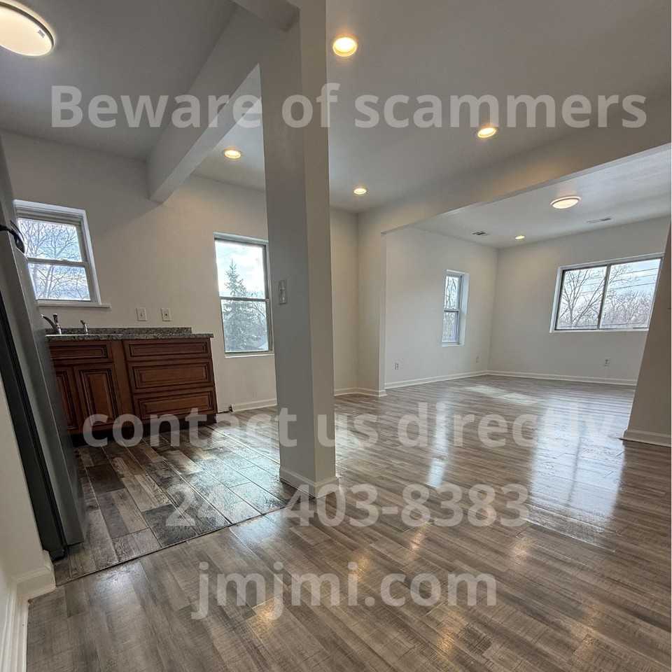 51 S Francis Ave #4 - Photo 4 of 7