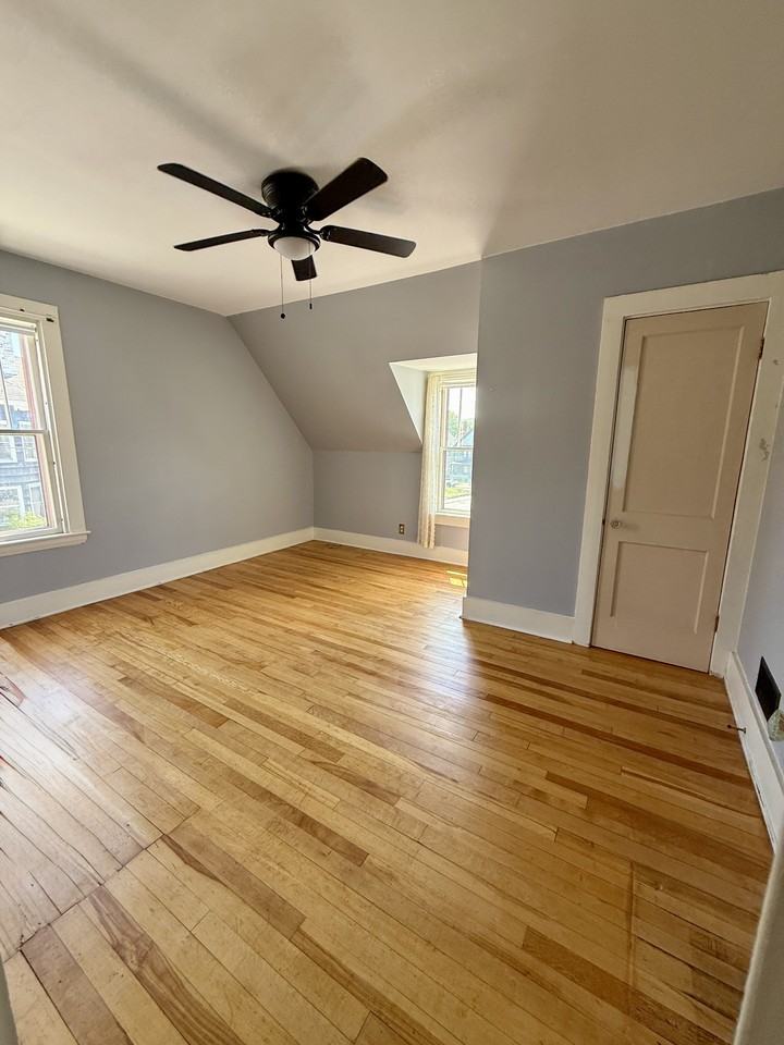 263 School St #2 - Photo 3 of 11