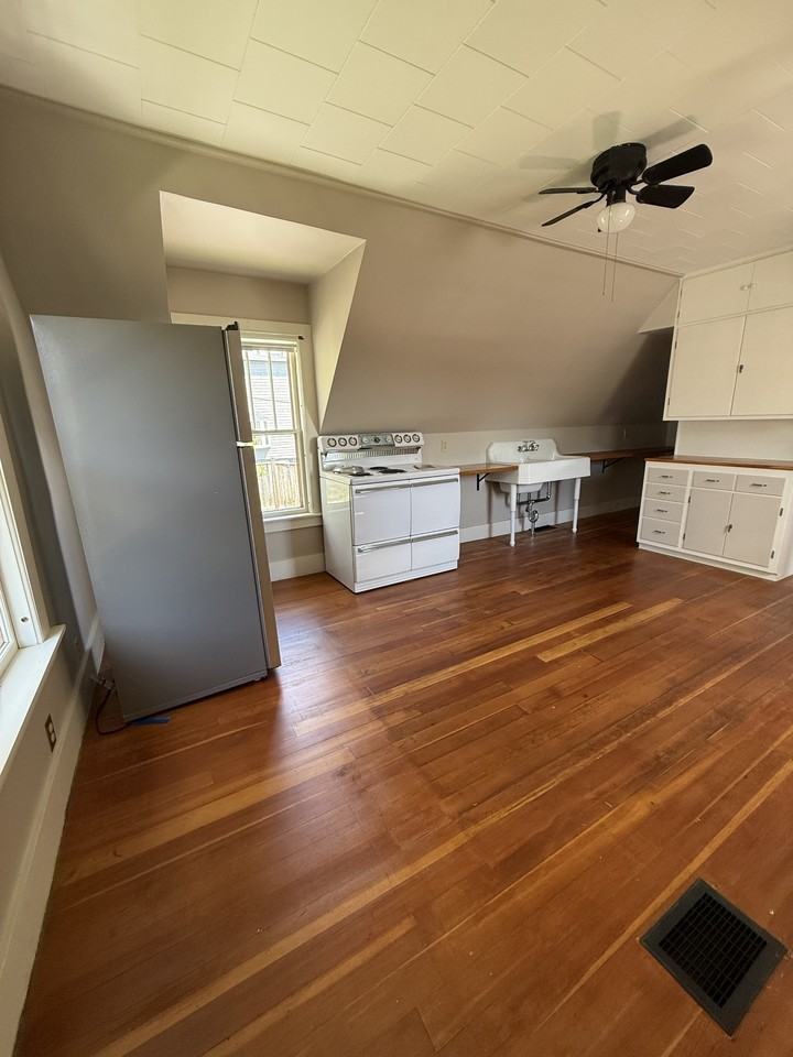 263 School St #2 - Photo 5 of 11