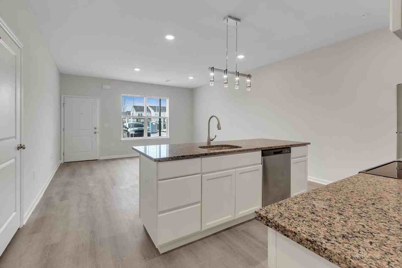 Sadsbury Square - Photo 5 of 17