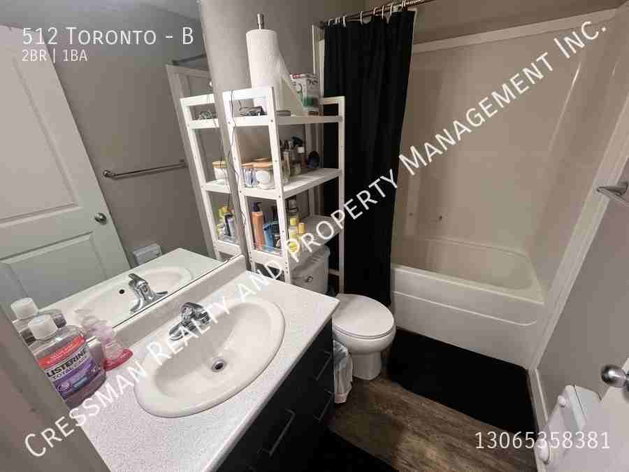 512 Toronto - Photo 5 of 7